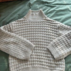 H&M Beige Oversized mockneck Sweater